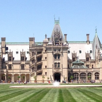 Callista Gingrich drops by Biltmore House